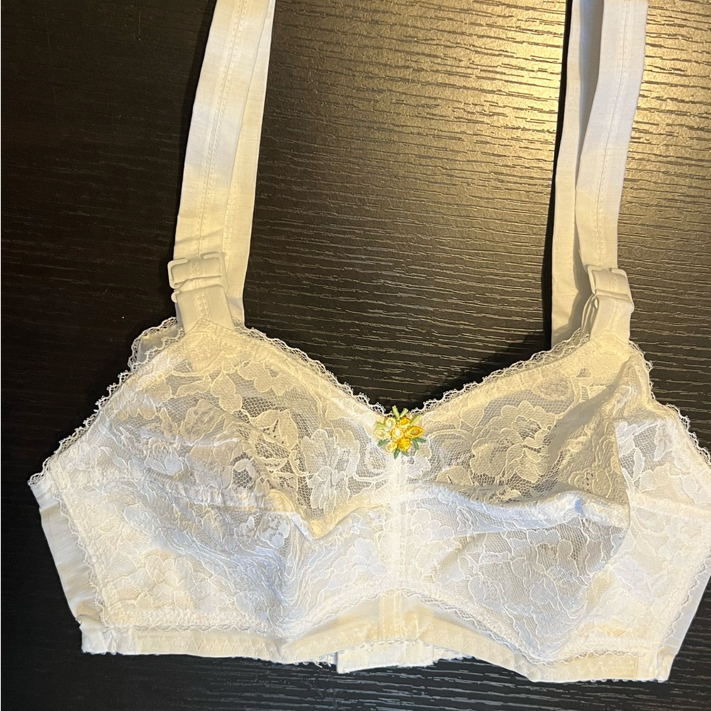 Vintage 50/60s FIGURETTE (Made in USA) Pointy Bullet BRA PIN UP WHITE #526 28E
